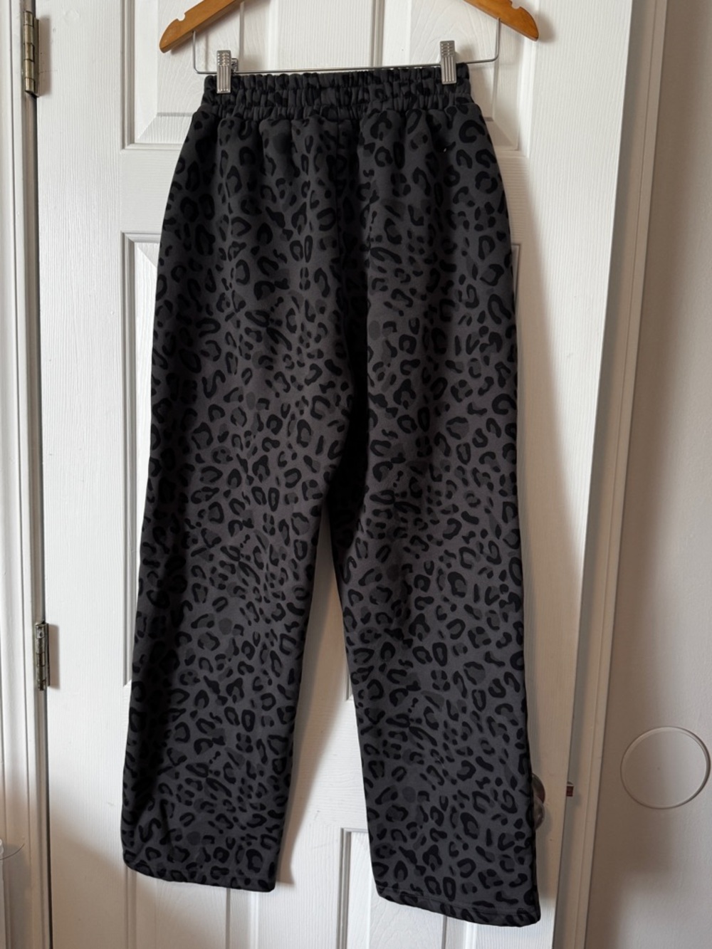 Comfrt Minimalist Straight Leg Sweatpants Women’s XS Limited Edition Panther - Picture 4 of 6